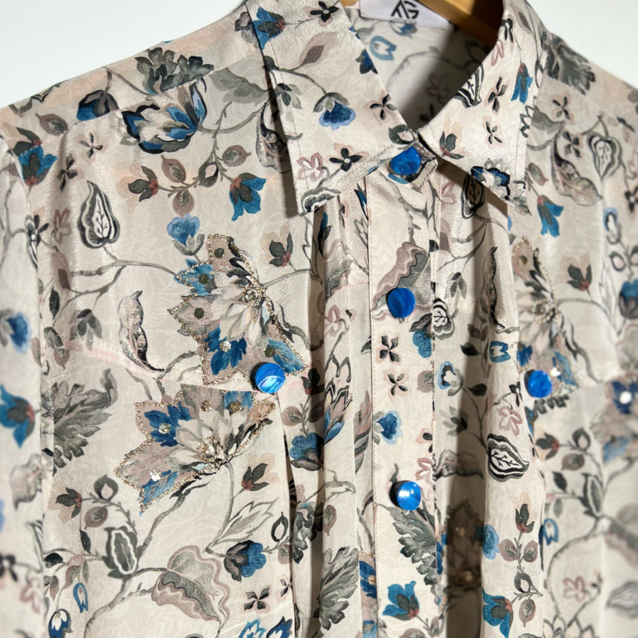 Viscose shirt with Crepe Silk trousers