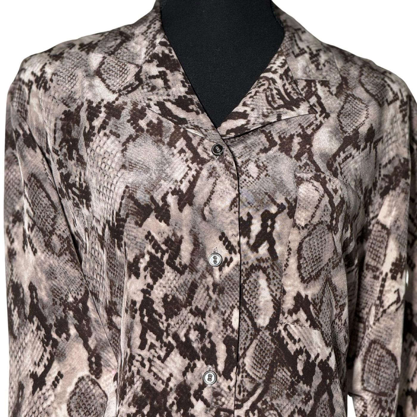 Pure crepe silk shirt with Snake print