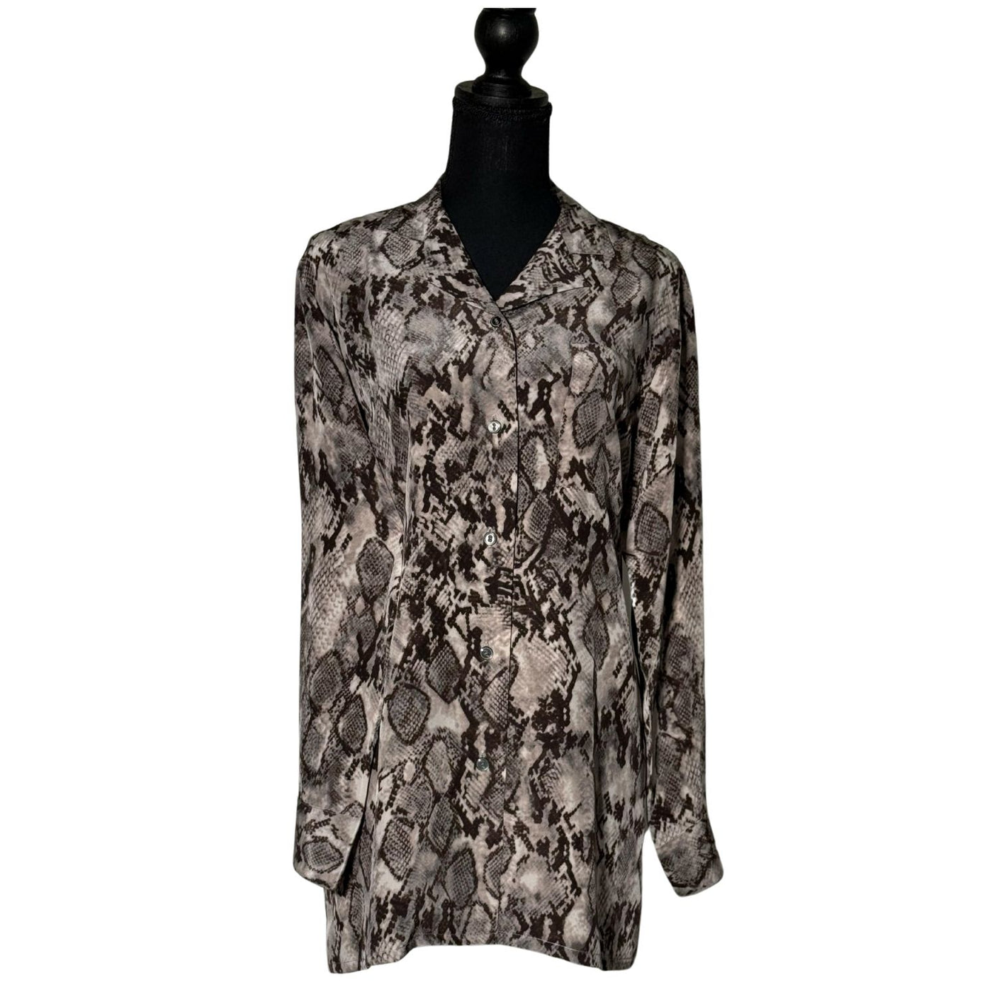 Pure crepe silk shirt with Snake print