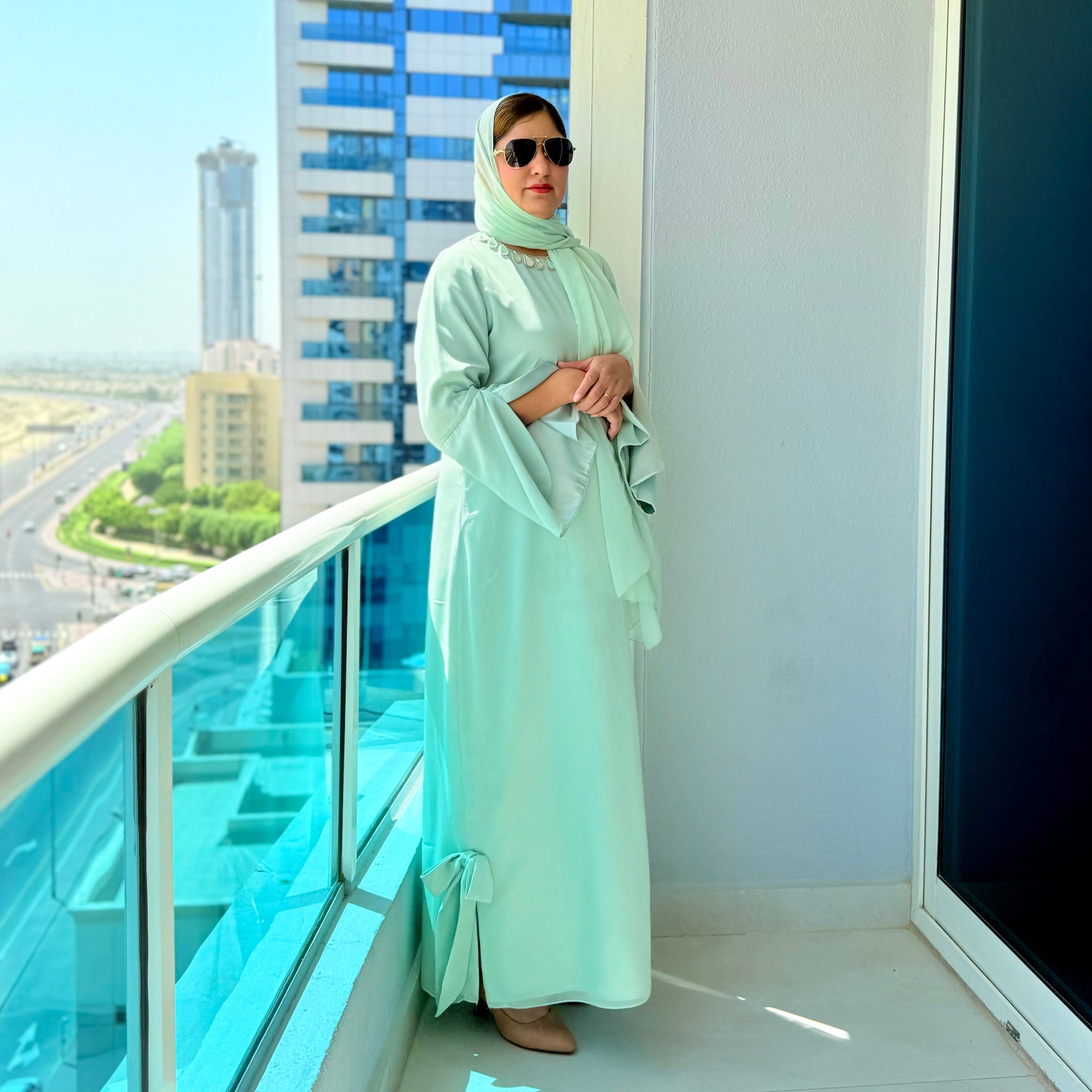 Gown & Glory Traditional Arab Elegance Stitched 2 Pcs