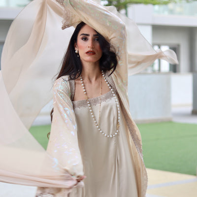 Layered Cape & Maxi Stitched 2 Pcs