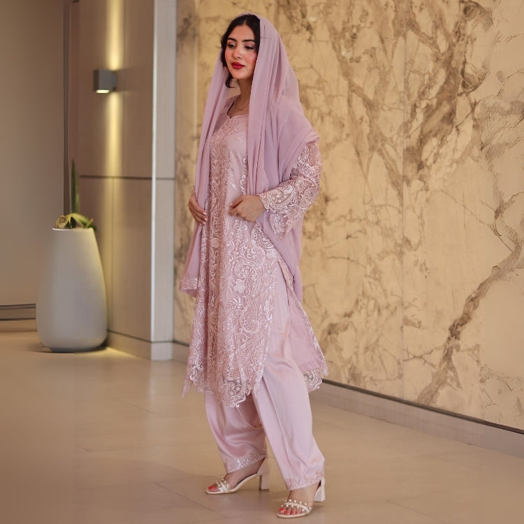 Pink Pakistani Style Dress – 3 Piece Luxury Set