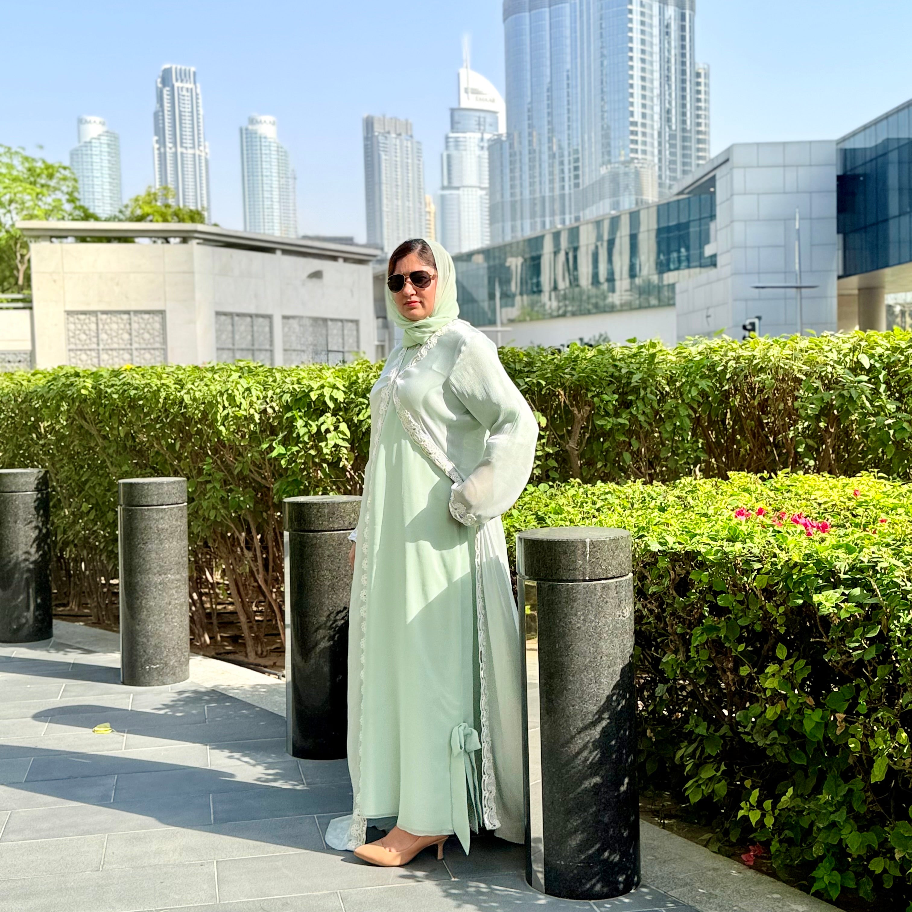 Gown & Glory Traditional Arab Elegance Stitched 2 Pcs