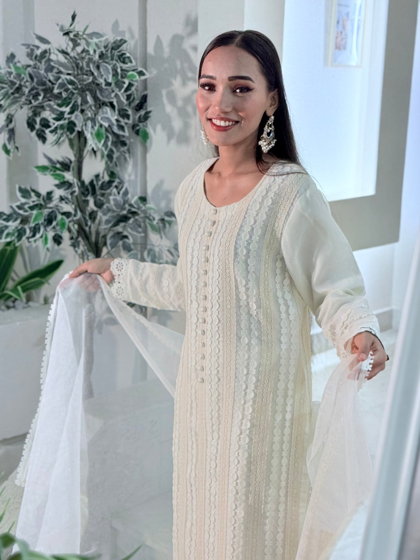 Trendy Luxury Lace design 3 piece dress