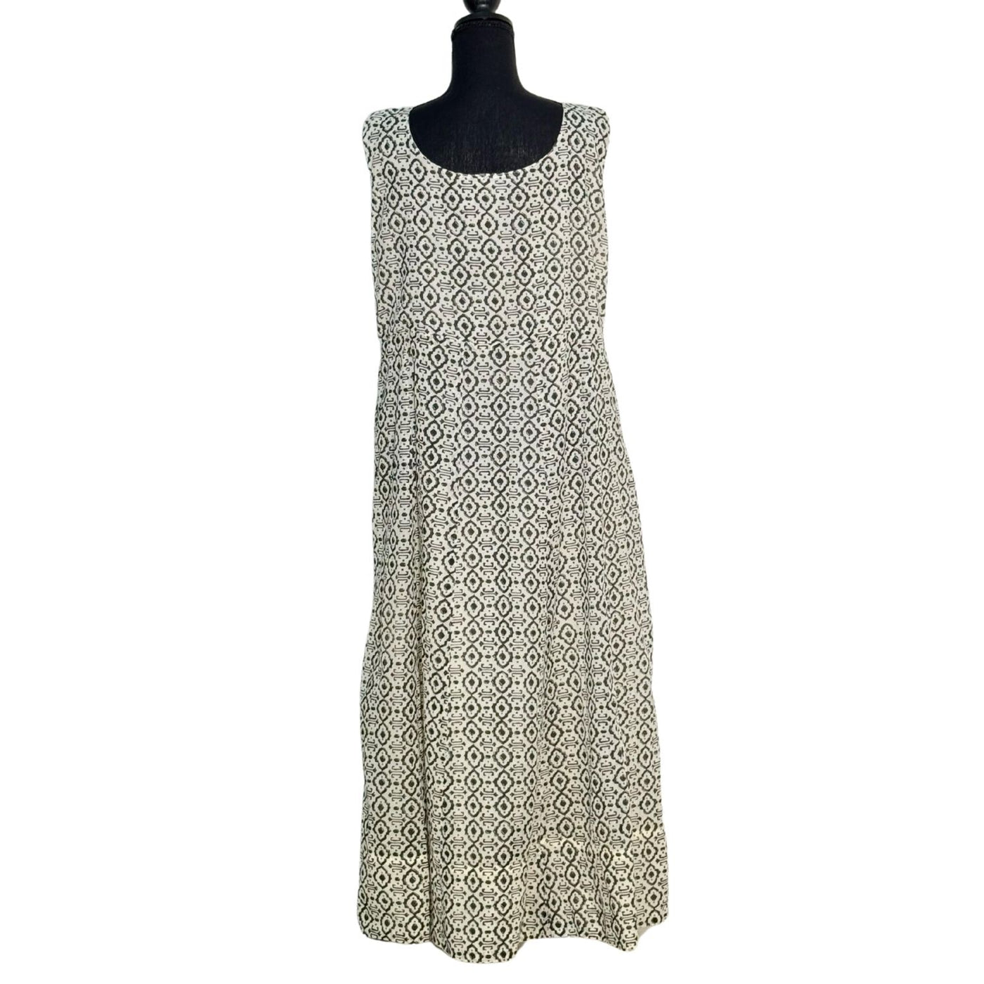 Mulmul Black and Cream Open Long Frock with Thread Work